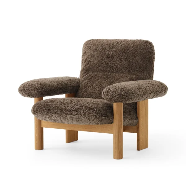 Audo Copenhagen Brasilia fauteuil Oiled oak-Root sheepskin