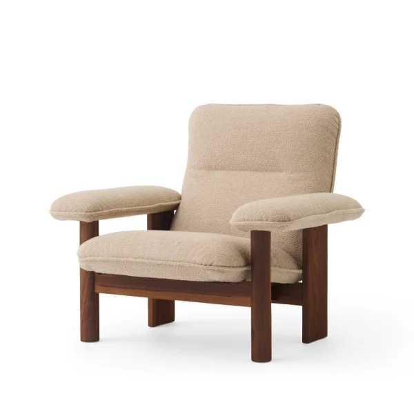 Audo Copenhagen Brasilia fauteuil Walnut-Bouclé 02 beige