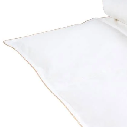 Beliani - EIGER - Dekbed medium warm - Wit - 220 x 240 cm - Eendendons