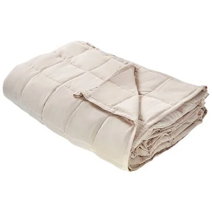 Beliani - NEREID - Verzwaringsdeken - Beige - 120 x 180 cm - Polyester