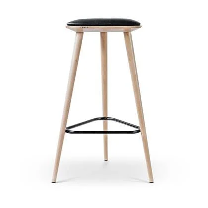 Fameg Finn houten barkruk whitewash met zitkussen - 78 cm