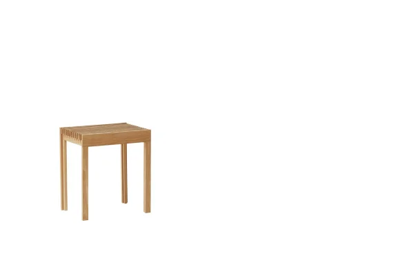 Form&Refine Lightweight Stool - geolied eikenhout
