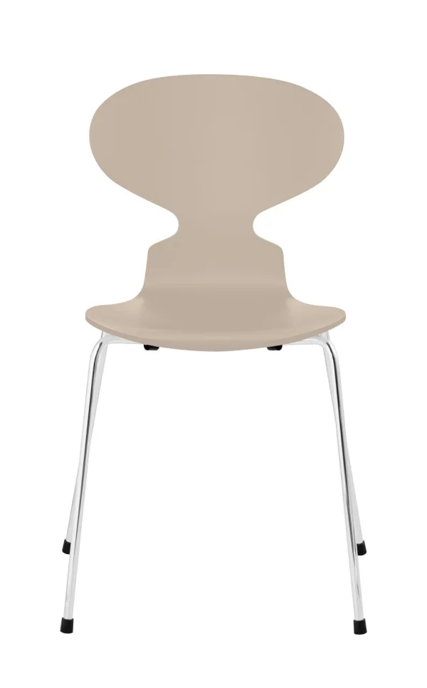 Fritz Hansen Ant Stoel - gelakt - light beige - verchroomd