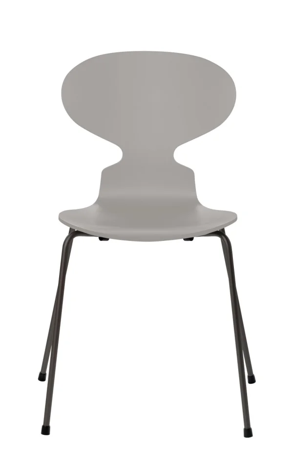 Fritz Hansen Ant Stoel - gelakt - nine grey - grafiet