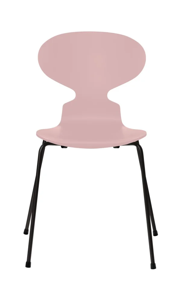 Fritz Hansen Ant Stoel - gelakt - pale rose - zwart