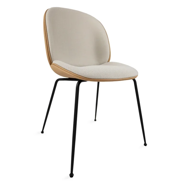 Gubi Beetle eetkamerstoel volledig gestoffeerd (Conisch onderstel) - GubiBeetleValenciaCashmere