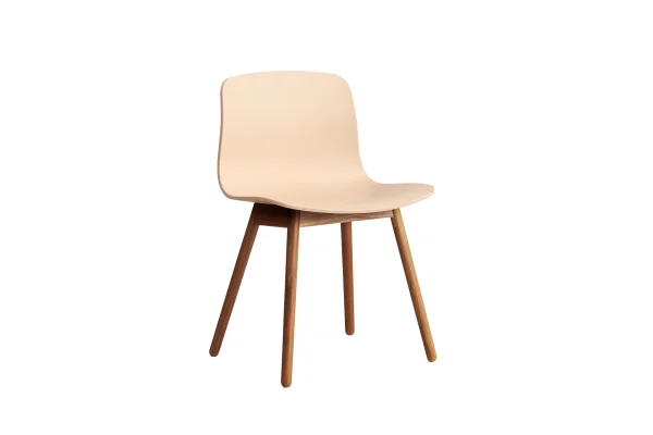 HAY About a Chair AAC 12 - pale peach 2.0 - notenhout gelakt (op waterbasis) - Standaard glijders kunststof