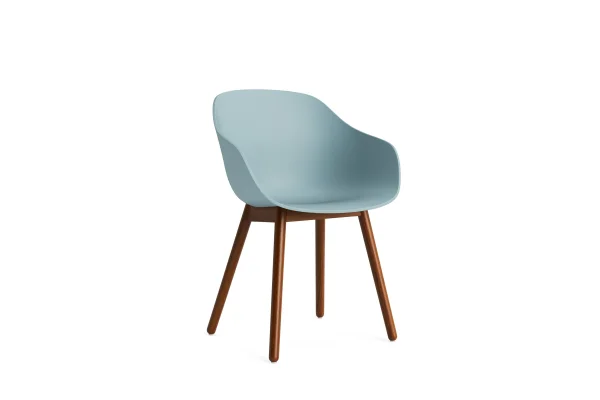 HAY About a Chair AAC 212 - dusty blue 2.0 - notenhout gelakt (op waterbasis) - Standaard glijders kunststof