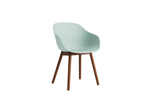 HAY About a Chair AAC 212 - dusty mint 2.0 - notenhout gelakt (op waterbasis) - Standaard glijders kunststof