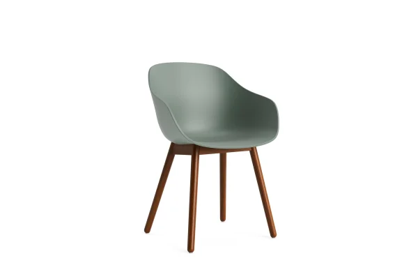 HAY About a Chair AAC 212 - fall green 2.0 - notenhout gelakt (op waterbasis) - Standaard glijders kunststof