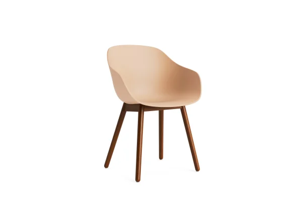 HAY About a Chair AAC 212 - pale peach 2.0 - notenhout gelakt (op waterbasis) - viltglijders