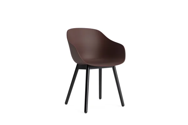 HAY About a Chair AAC 212 - raisin 2.0 - zwarte lak op waterbasis - viltglijders