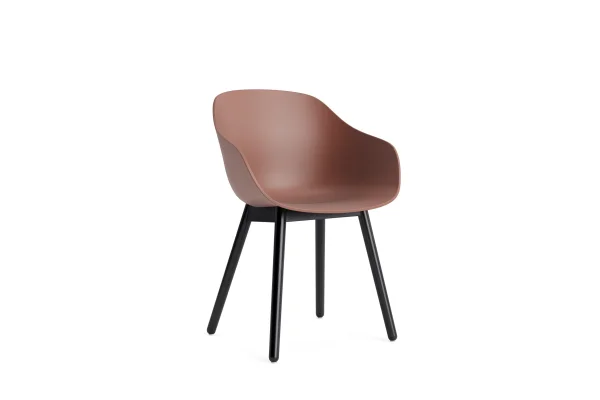 HAY About a Chair AAC 212 - soft brick 2.0 - zwarte lak op waterbasis - viltglijders