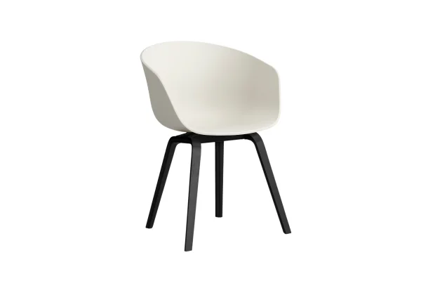 HAY About A Chair AAC 22 - melange cream 2.0 - zwarte lak op waterbasis - viltglijders