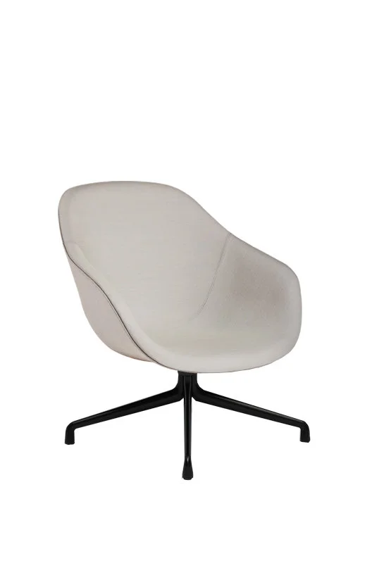 HAY About A Lounge Chair Low AAL 81 - zwart - Steelcut Trio 105 - lichtgrijs/beige