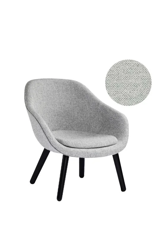 HAY About A Lounge Chair Low  AAL 82 - zwarte lak op waterbasis - Kvadrat Hallingdal 110 - beige / lichtgrijs