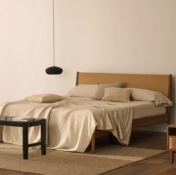 Kave Home Bed Elan Notenhout - Bruin