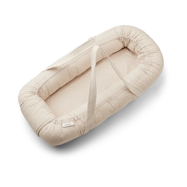 Liewood Gro printed babynest Confetti sandy