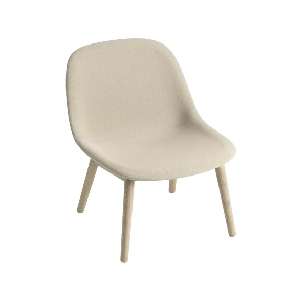 Muuto Fiber Lounge stoel met eikenhouten poten Steelcut trio 236