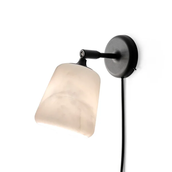 New Works Materiaal wandlamp The black sheep