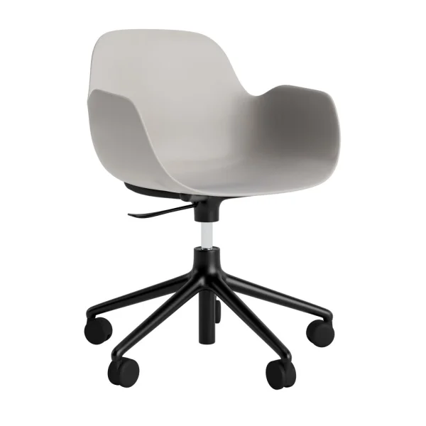 Normann Copenhagen Form Draaifauteuil met wielen - NormannCopenhagenFormWarmGrey - aluminium zwart