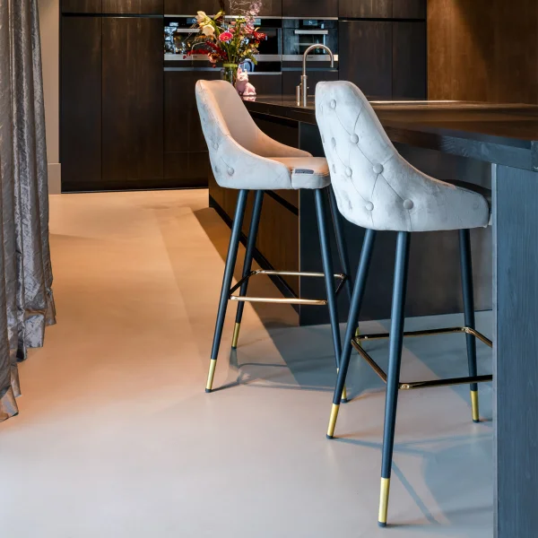 Richmond Barstoel Imani Velvet - Khaki (zithoogte 77cm)