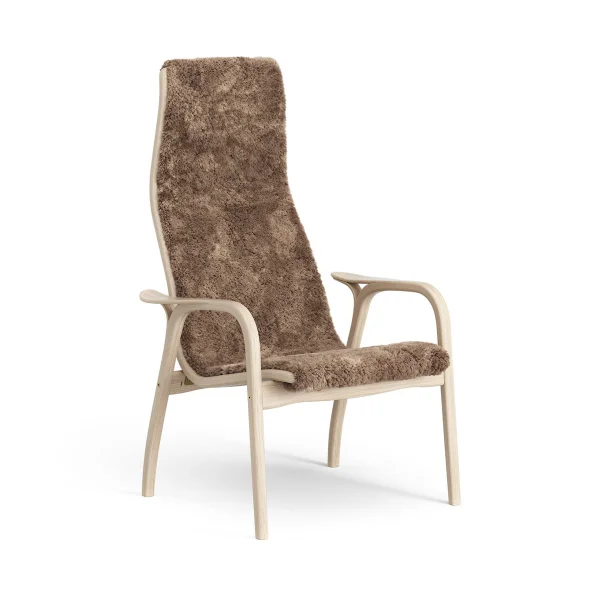 Swedese Lamino Fauteuil Eik wit gepigmenteerd / schapenvacht Sahara (nougat bruin)