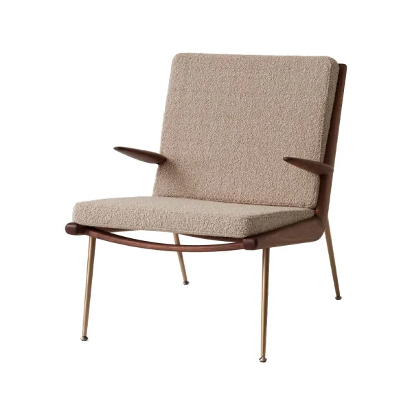 &Tradition Boomerang HM2 fauteuil Karakorum 003 beige, geolied walnoothout