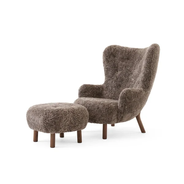 &Tradition Petra VB3 High fauteuil incl. poef ATD1 Geoliede walnoot-Sheepskin Sahara