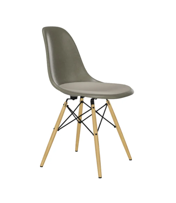 Vitra Eames Fiberglass Side Chair DSW met zitbekleding - Raw Umber - gelige esdoorn - Hopsak - warm grijs/ivoorkleur