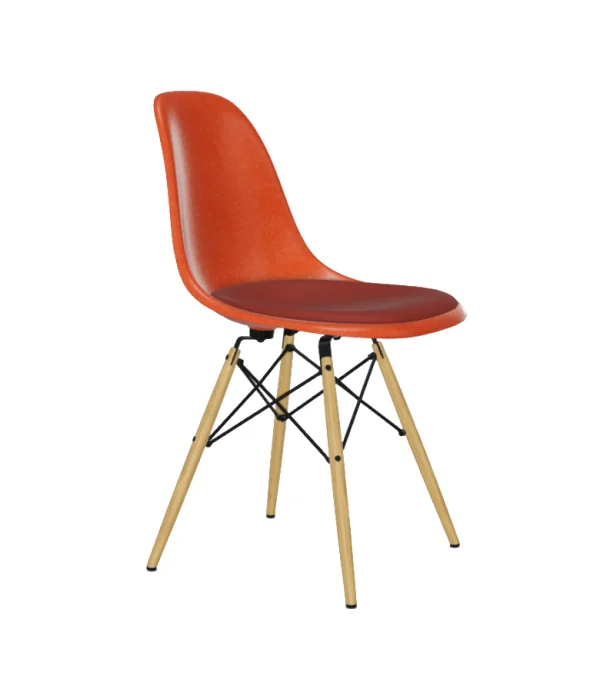 Vitra Eames Fiberglass Side Chair DSW met zitbekleding - Red Orange - gelige esdoorn - Hopsak - rood/cognac