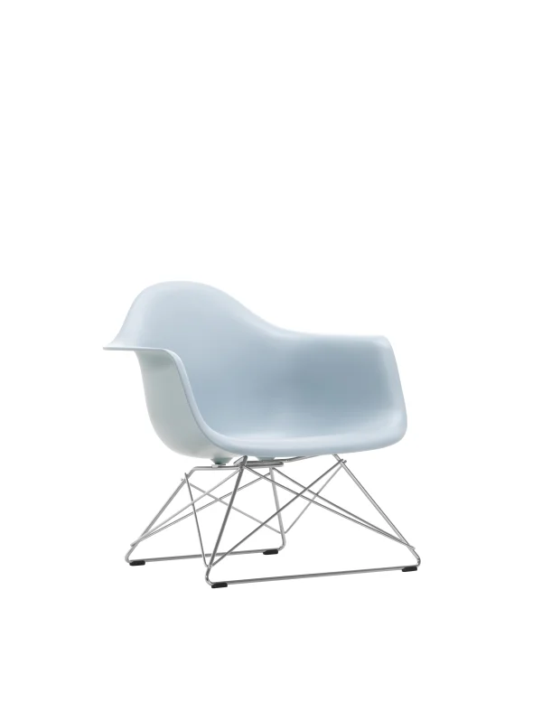 Vitra Eames Plastic Armchair LAR - ijsgrijs RE - glanzend chroom