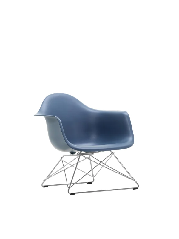 Vitra Eames Plastic Armchair LAR - zeeblauw RE - glanzend chroom