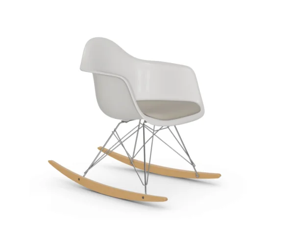 Vitra Eames Plastic Armchair RAR met zitkussen - wit - verchroomd - Hopsak - warm grijs/ivoorkleur - Esdoorn geelachtig