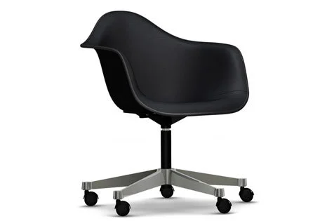 Vitra Eames Plastic fauteuil PACC met volledige stoffering - zwart - Hopsak - zwart - Leer zwart