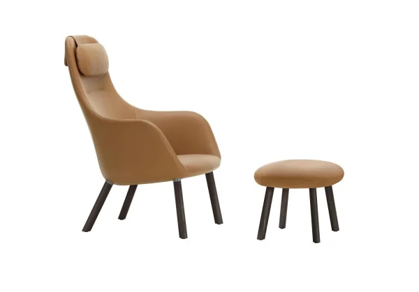 Vitra HAL Lounge Chair & Ottoman - eiken donker - Leder Premium F cognac  - Glijders voor harde vloer - met ingebouwd zitkussen