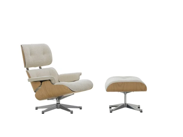 Vitra Lounge Chair & Ottoman - VitraKastanieNatur - Nubia 02 crème/parelmoer - gepolijst