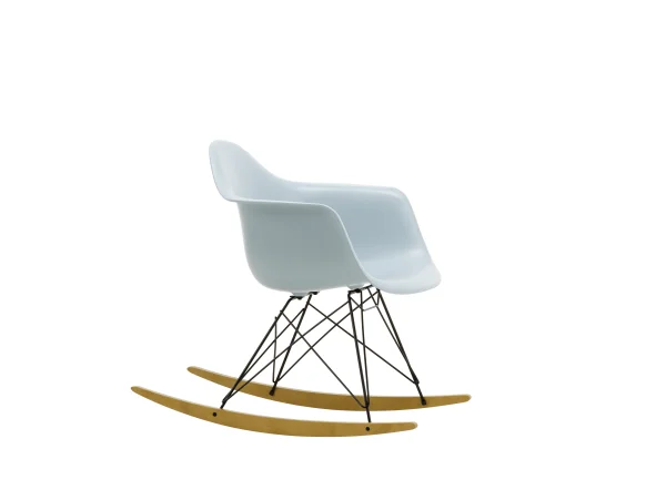 Vitra RAR Eames Plastic Armchair - ijsgrijs RE - zwart - sleden esdoorn goudkleurig