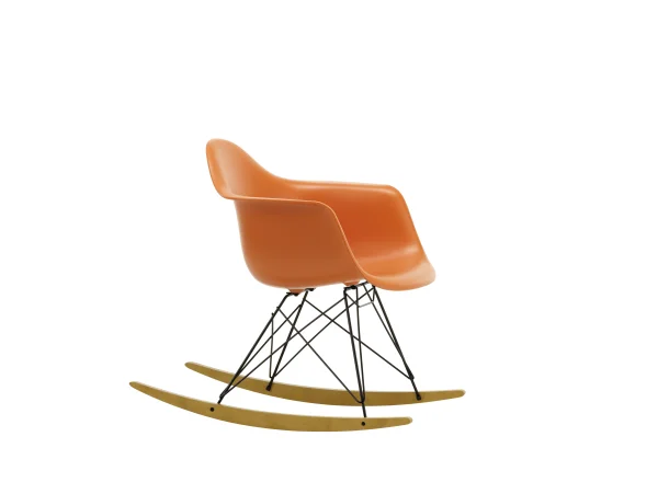 Vitra RAR Eames Plastic Armchair - rusty orange RE - zwart - sleden esdoorn goudkleurig