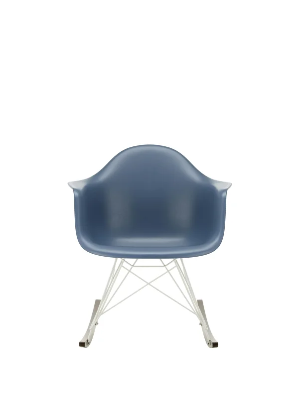 Vitra RAR Eames Plastic Armchair - zeeblauw RE - wit - sleden esdoorn donker