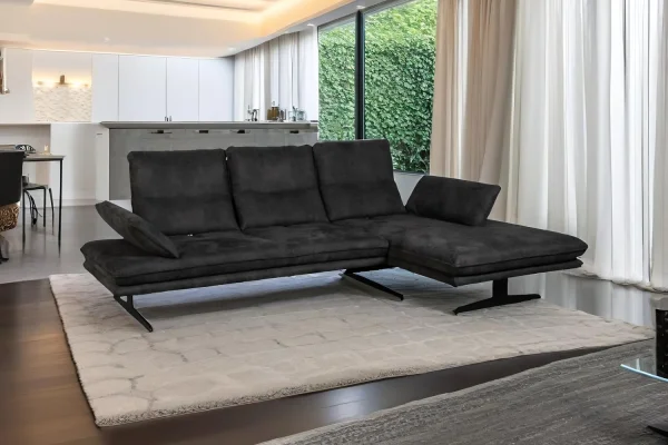 W. Schillig 16777 Broadway hoekbank