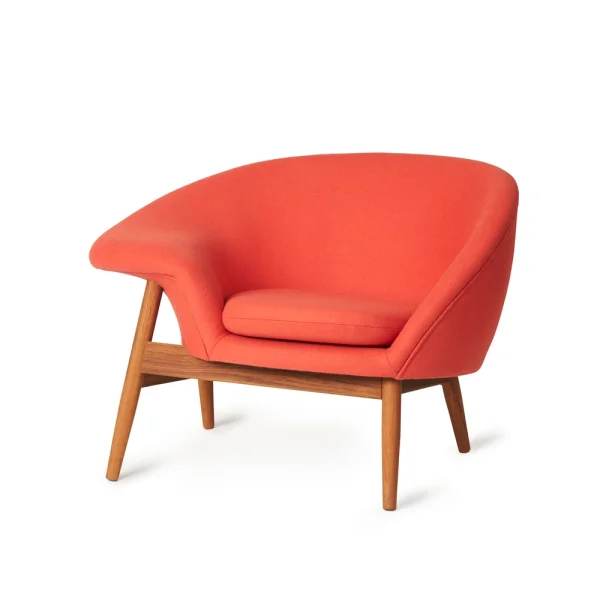 Warm Nordic Fried Egg Fauteuil stof hero 551 apple red, geoliede teakhouten poten